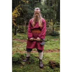 Leonardo Carbone Celtic Tunic Finn Red 11 Leonardo Carbone Celtic Tunic Finn Red -Viking Clothing Shop celtic tunic finn red 3
