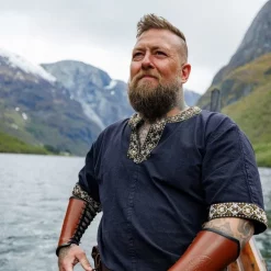 Viking Clothing Shop -Viking Clothing Shop celtic tunic short sleeves black 1