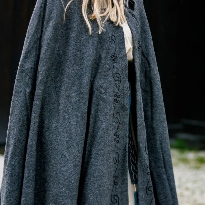 Leonardo Carbone Embroidered Cloak Damia With Fibula, Grey 8 Leonardo Carbone Embroidered Cloak Damia With Fibula, Grey - Image 6