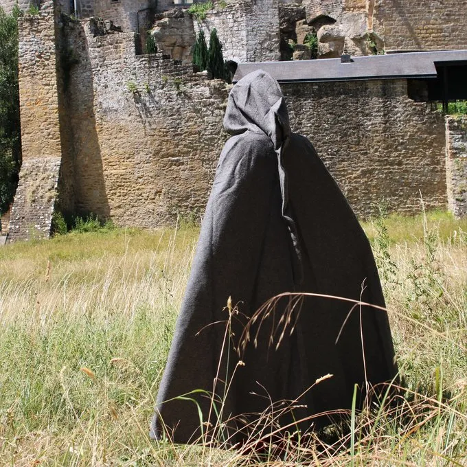 Leonardo Carbone Medieval Cloak With Hood, Grey 4 Leonardo Carbone Medieval Cloak With Hood, Grey - Image 2